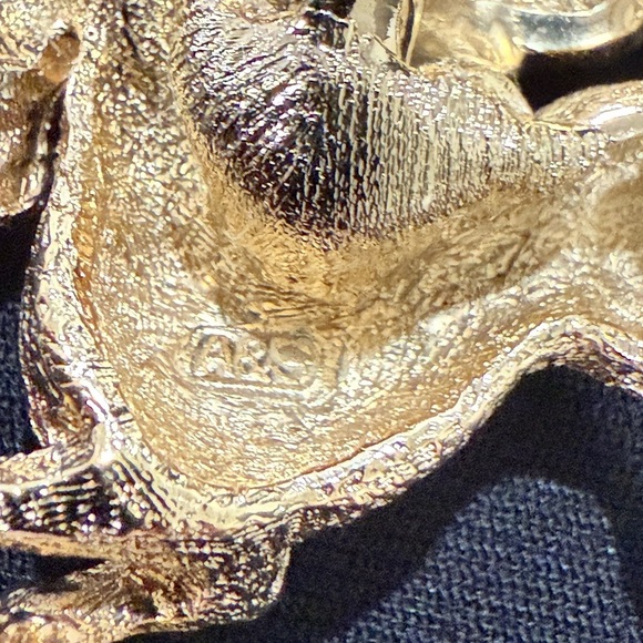 Attwood & Sawyer Pegasus Golden Guilloche Enamel Horse Brooch - Picture 6 of 9